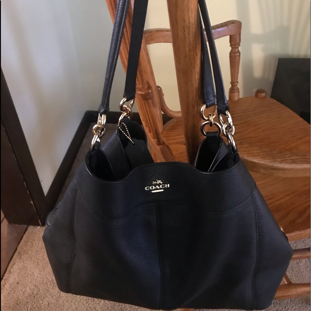 🎁SOLD🎁 Coach Lexy Large Black Pebble Leather Bag